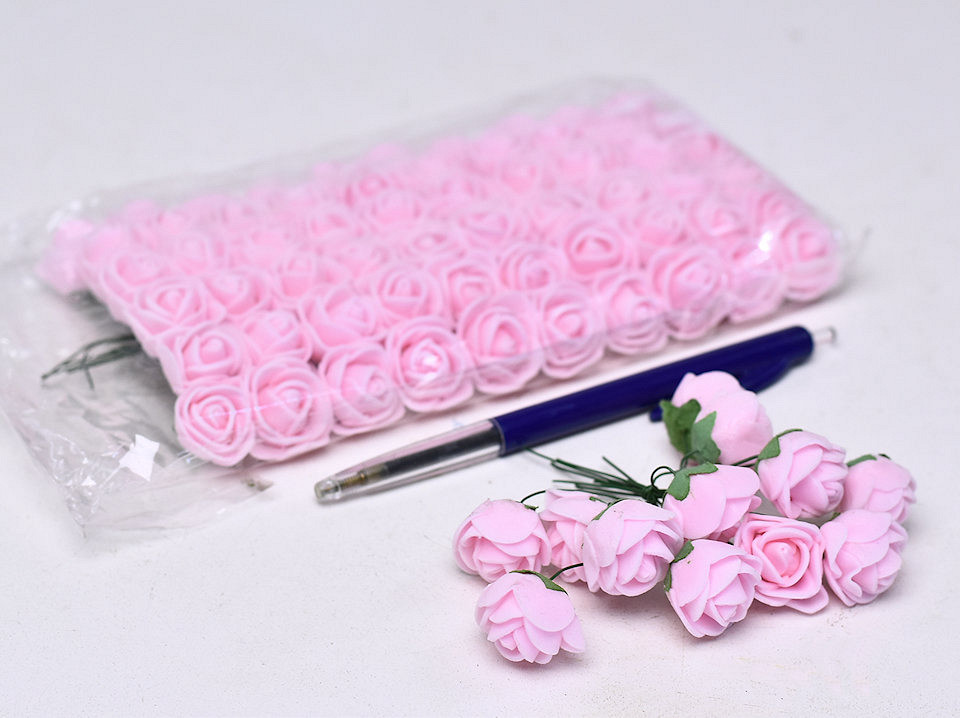 Foam Roosjes Roze 72 stuks