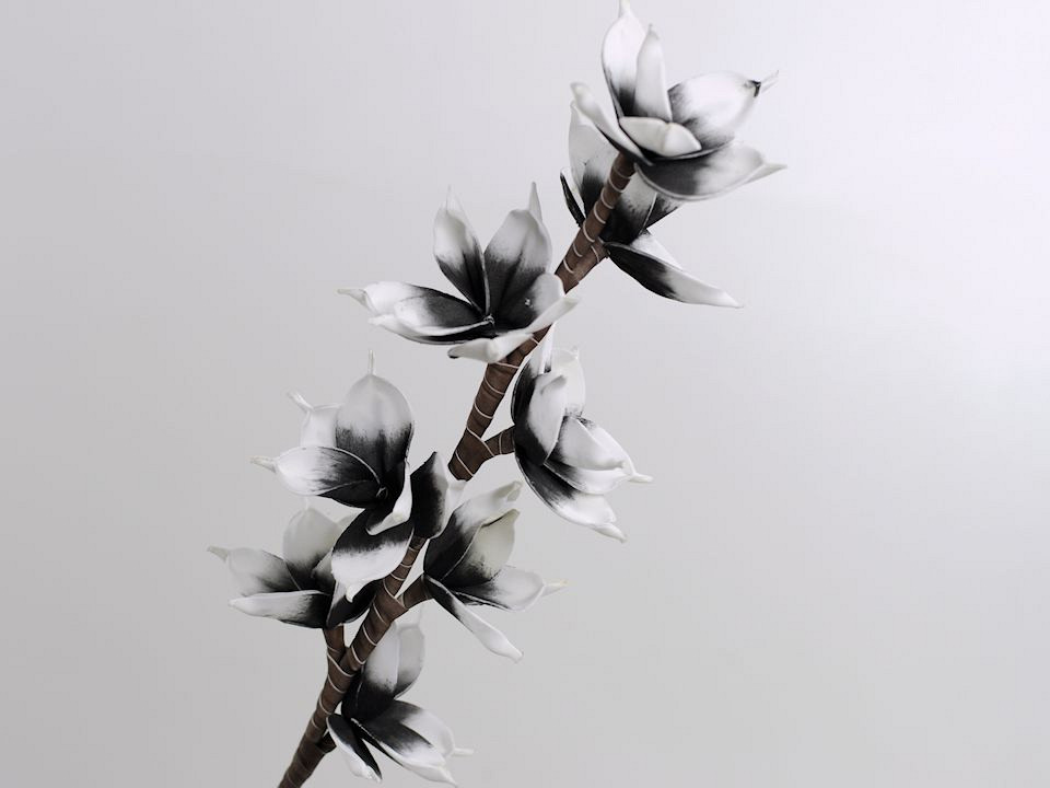 Fleur en mousse 75cm Blanc/Charbon