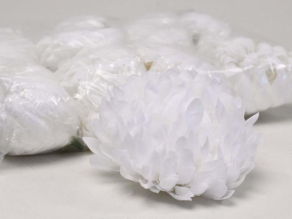 Chrysanthemum White D13cm