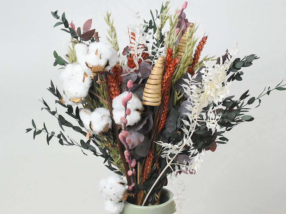 Dried Bouquet Snowy White D30cm