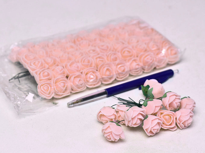 Foam Rose 2,5cm Peach 72 pcs