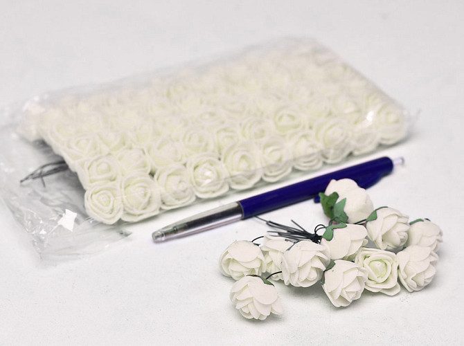 Foam Rose White 72 pcs