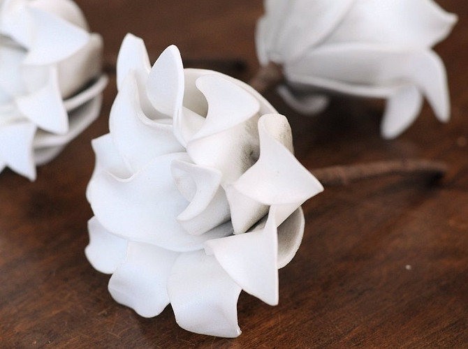 Foam flower 14cm white/grey