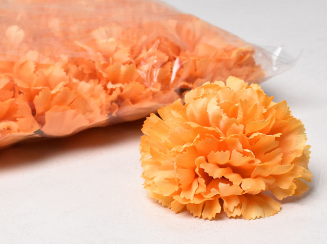 Carnation D9cm Orange