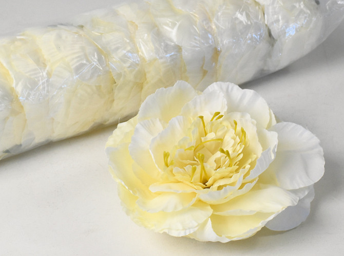 Peony D16cm Licht Yellow