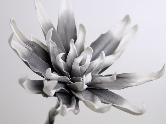 Foam flower 80cm white/charcoal