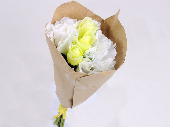 Bouq. Lysianthus d13cm White