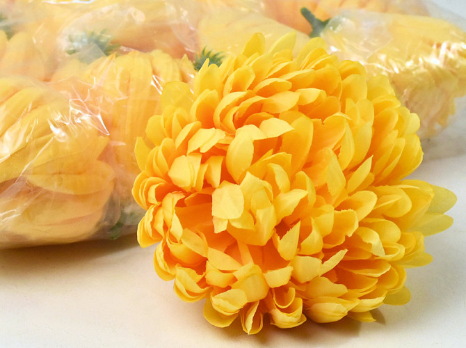 Artificial Chrysanthemum Yellow D13cm