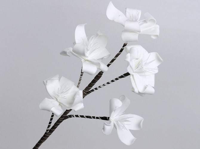 Foam Flower Spray White, D 13cm