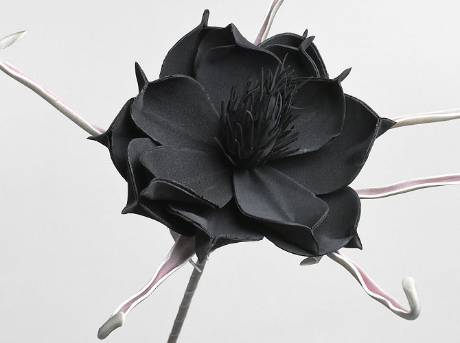 Foam Flower black, D 20cm
