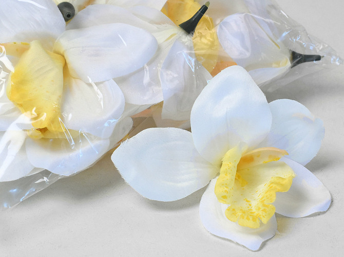 Artificial Orchid White/Yellow D14cm