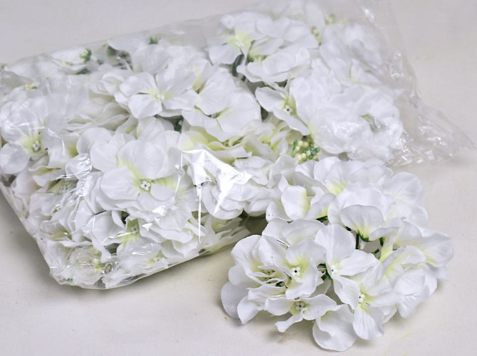 Hydrangea Head D14cm White